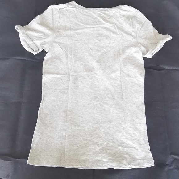 New Calvin Klein T-shirt - Picture 4 of 6